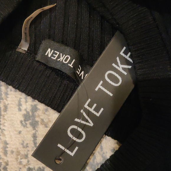 New!Love Token Black Asymmetrical Knit Sweater Dress Long Sleeves Sz Med - Picture 12 of 13